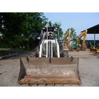 Excavators FOR RENTAL: Backhoe Loader 1 M3 Terex 820 (Jawa Timur)